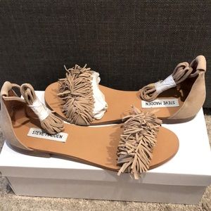 Sweetyy Steve Madden Flat sandals